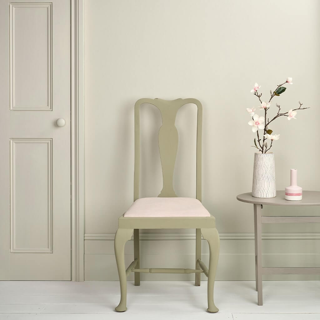 annie-sloan-satin-paint-cotswold-green-mood