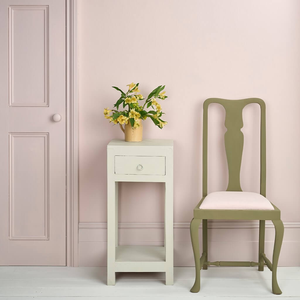annie-sloan-satin-paint-pointe-silk-mood