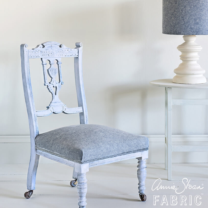 annie-sloan-stoff-louis-blue-und-graphite-mood