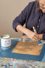 annie-sloan-using-gloss-chalk-paint_-lacquer-896