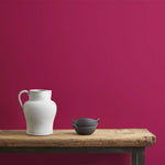 annie-sloan-wandfarbe-capri-pink-wall-paint_white-and-black-pot
