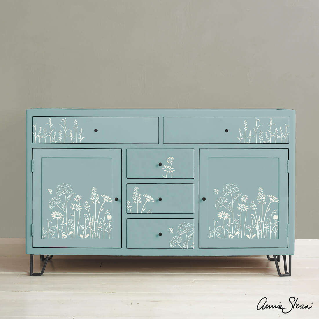 meadow-flowers-stencil-furniture-old-white-on-provence