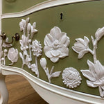 redesign-mould-winter-bloom-mood