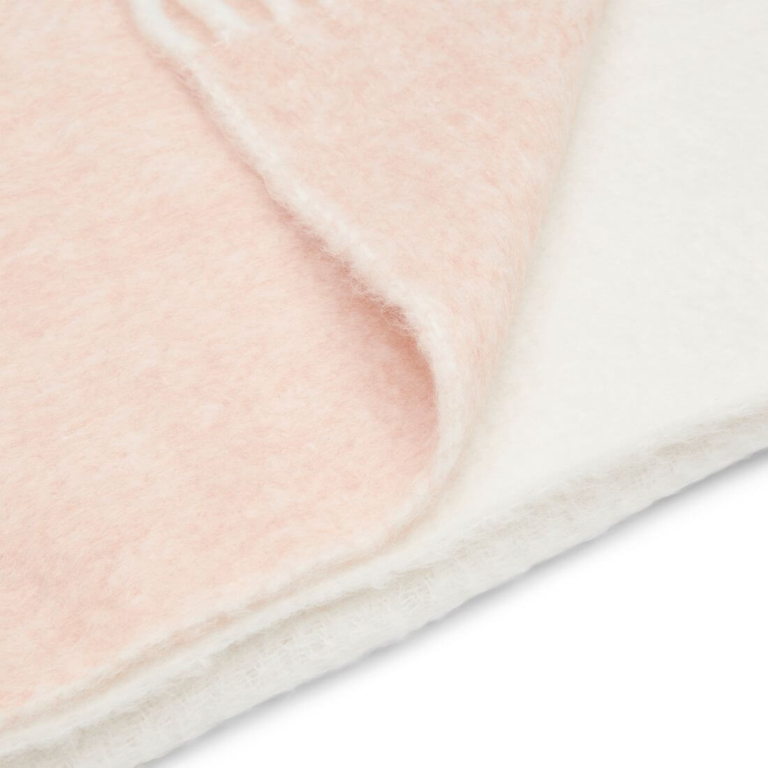 riviera-maison-ballad-mauve-tagesdecke-detail