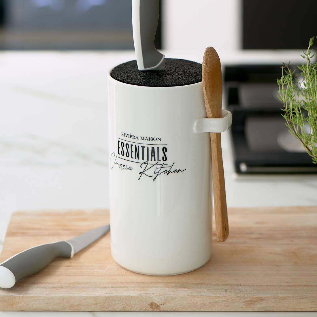 riviera-maison-classic-kitchen-messerhalter-mood