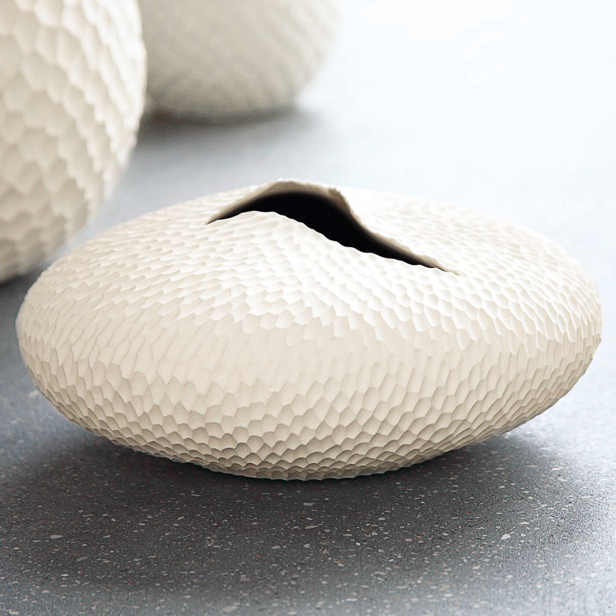 vase-carve-flach-mood